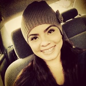 Meet your Posher, Roxans